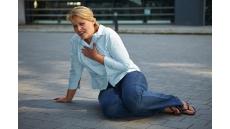 Tư vấn: Đau ngực ở phụ nữ có thể là bệnh mạch vành không?