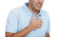Đừng chủ quan với đau ngực phải ở nam giới