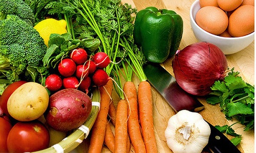 Chế độ ăn uống nhiều rau và nhạt cho người cao huyết áp