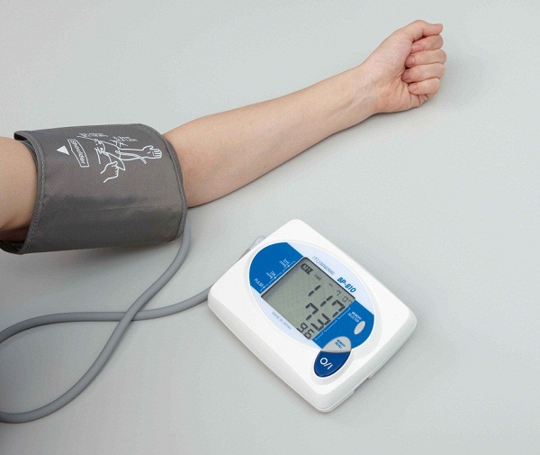 Máy đo huyết áp điện tử tiện lợi và dễ sử dụng