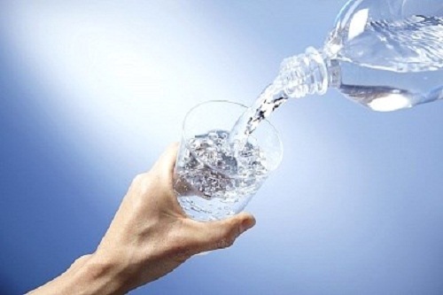 Cung cấp đủ nước cũng là cách cải thiện tim đập nhanh